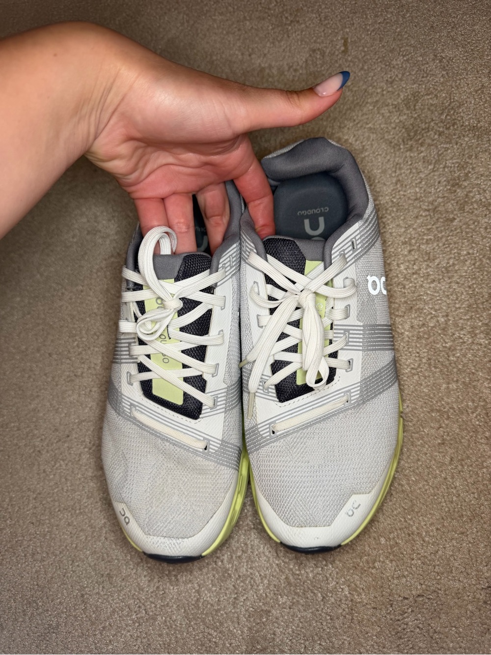 On Cloud Running Cloudswift Light Grey & Neon Yellow Running Shoes - Picture 2 of 5